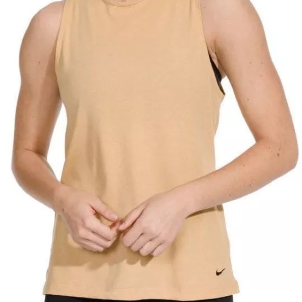 Nike Dri Tech Tank - Picture 2 of 3